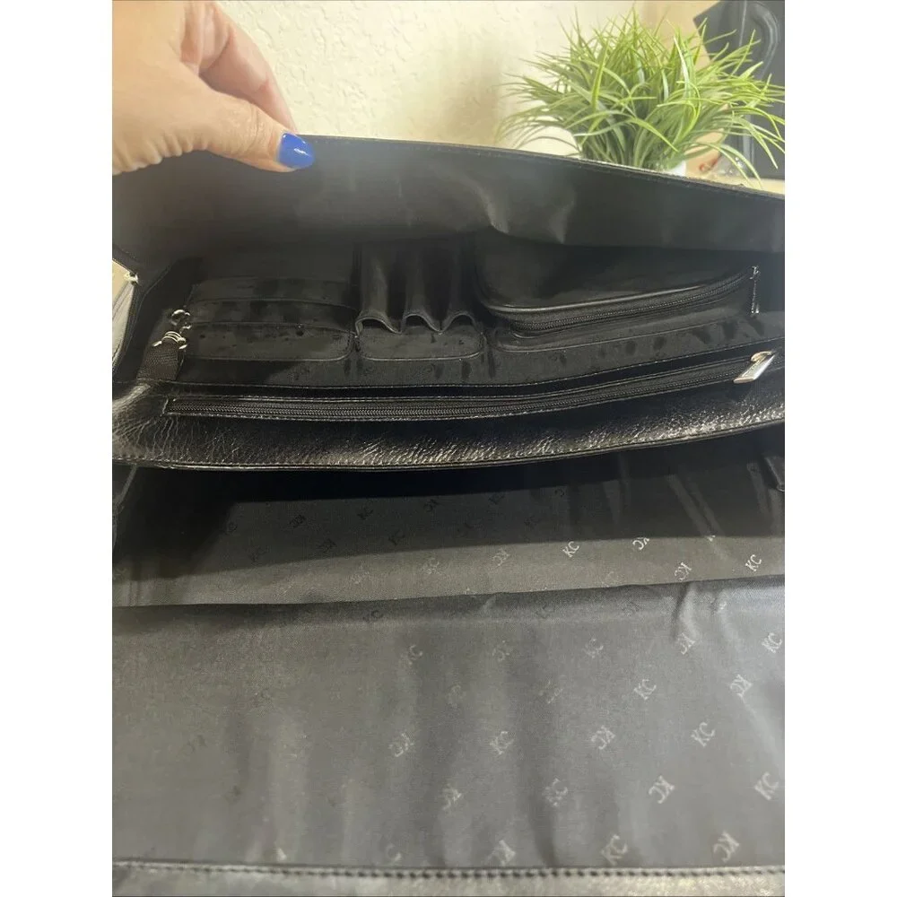 Kenneth Cole Black Leather Laptop Messenger Briefcase Bag